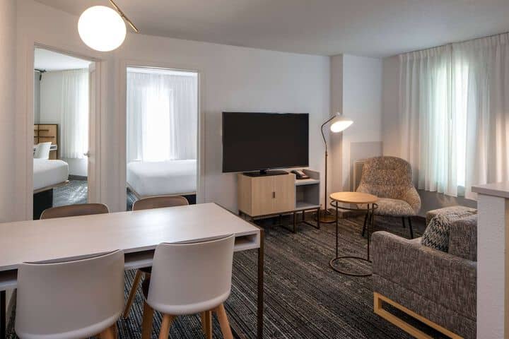 Room 9 of 29