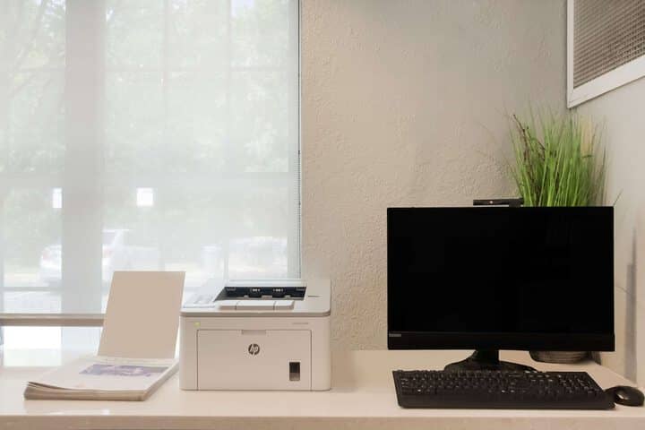 Business Center 25 of 29